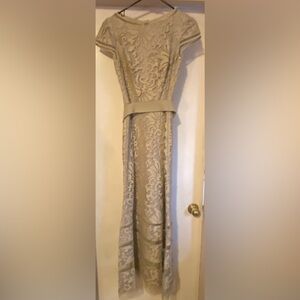 Tadashi Shoji Tan Lace Mother of Bride/Groom Dress Gown/Formal Size 2